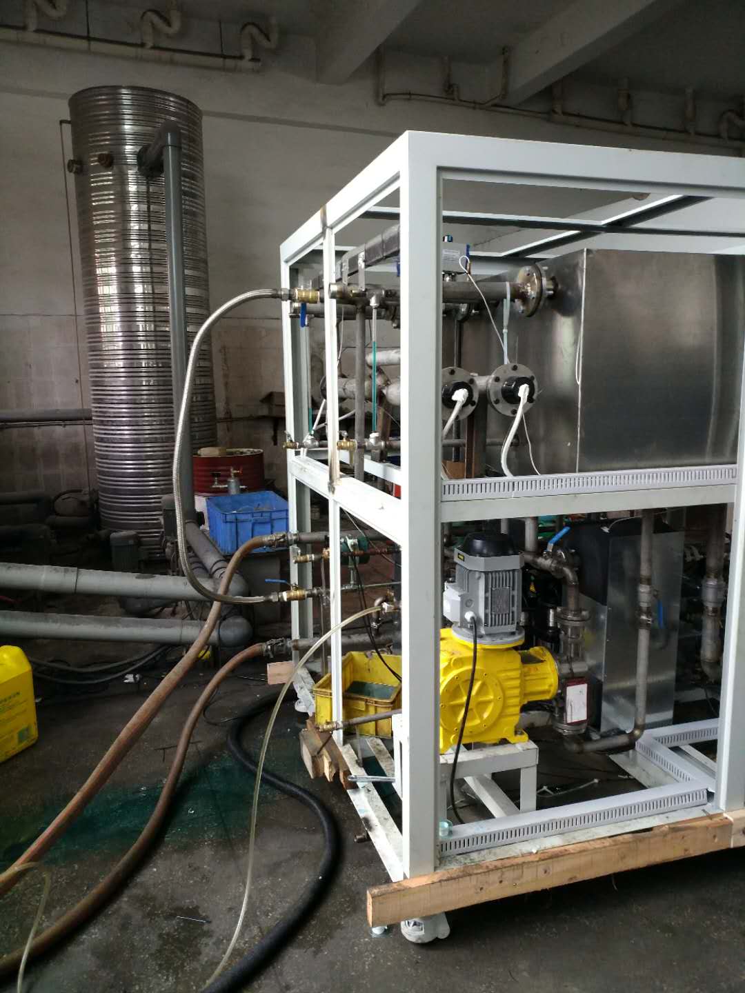 glycol chiller.jpg
